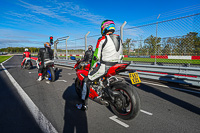 donington-no-limits-trackday;donington-park-photographs;donington-trackday-photographs;no-limits-trackdays;peter-wileman-photography;trackday-digital-images;trackday-photos